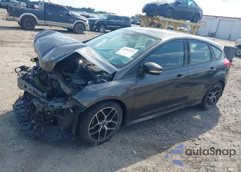 2016 Ford Focus Se z USA, uszkodzony, nr VIN 1FADP3K21GL232618